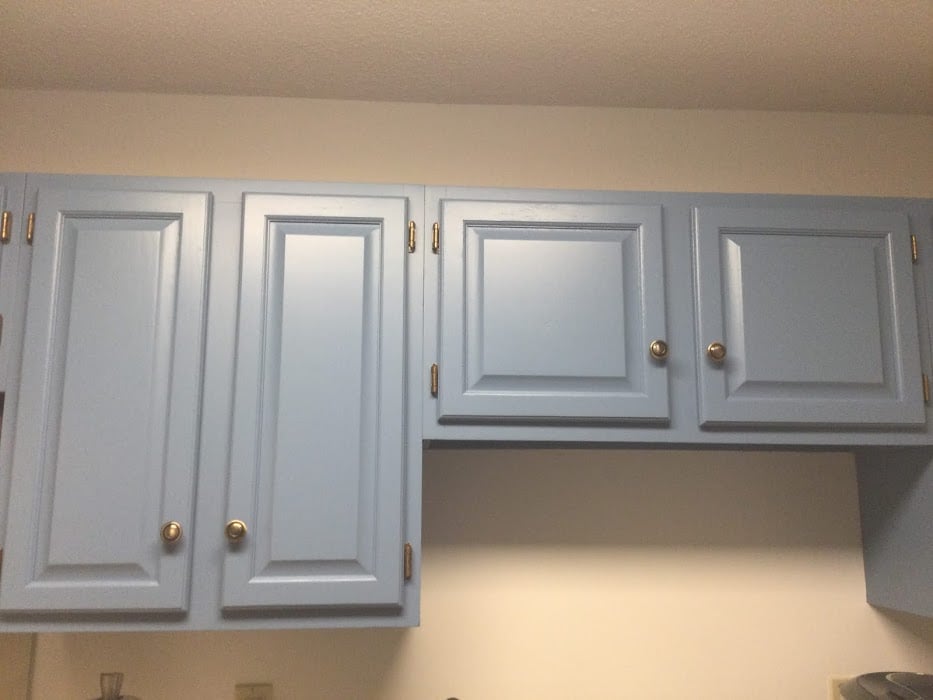 overhead kitchen cabinets